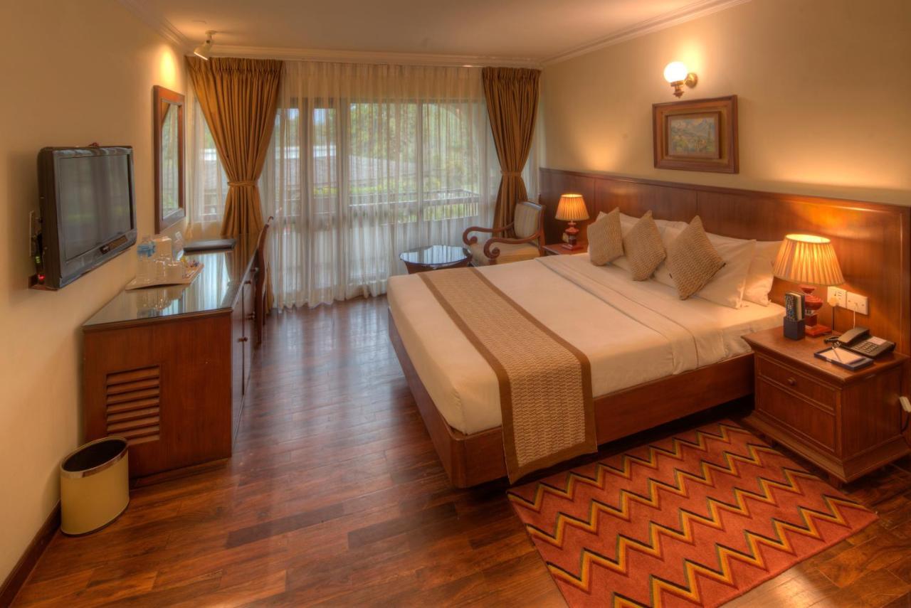 Fish Tail Lodge Pokhara Bagian luar foto