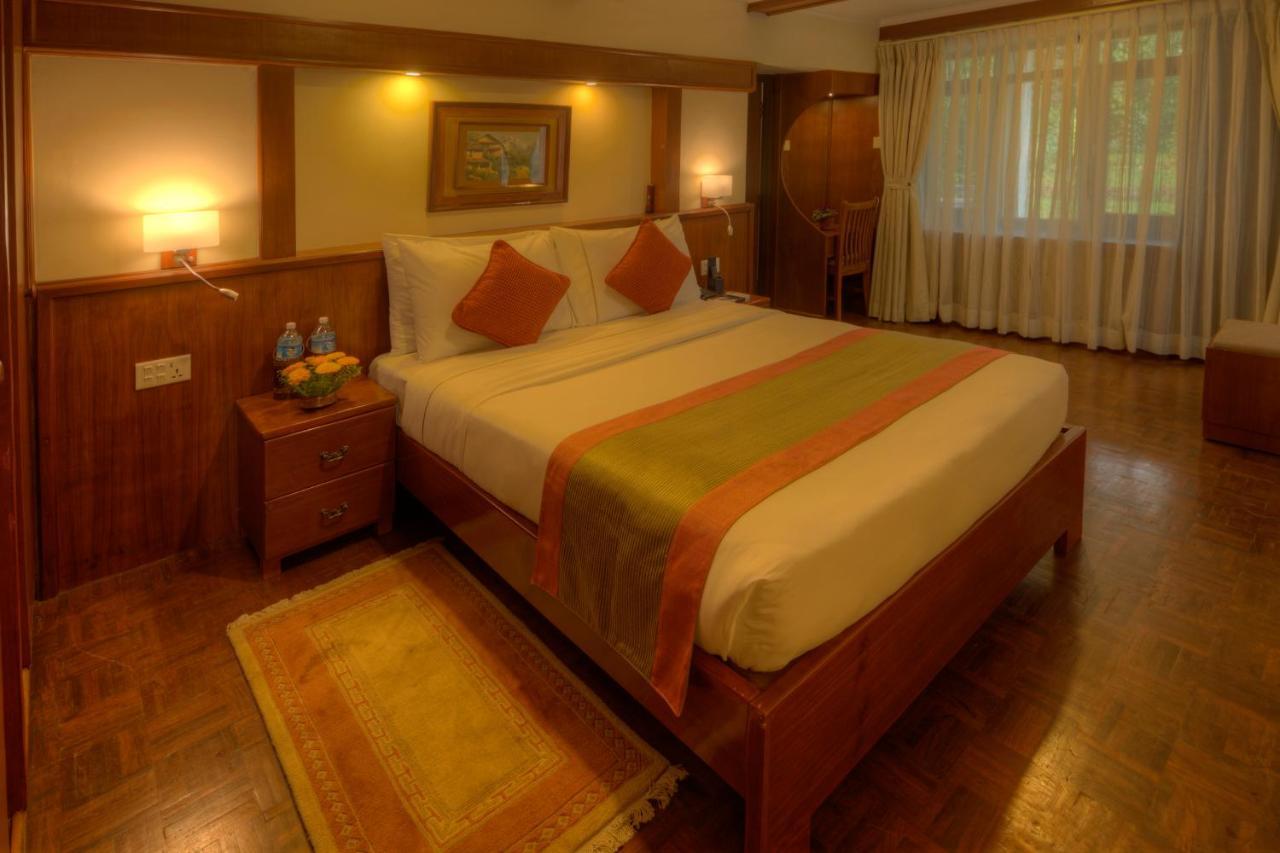 Fish Tail Lodge Pokhara Bagian luar foto