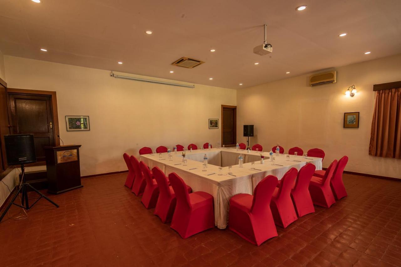 Fish Tail Lodge Pokhara Bagian luar foto