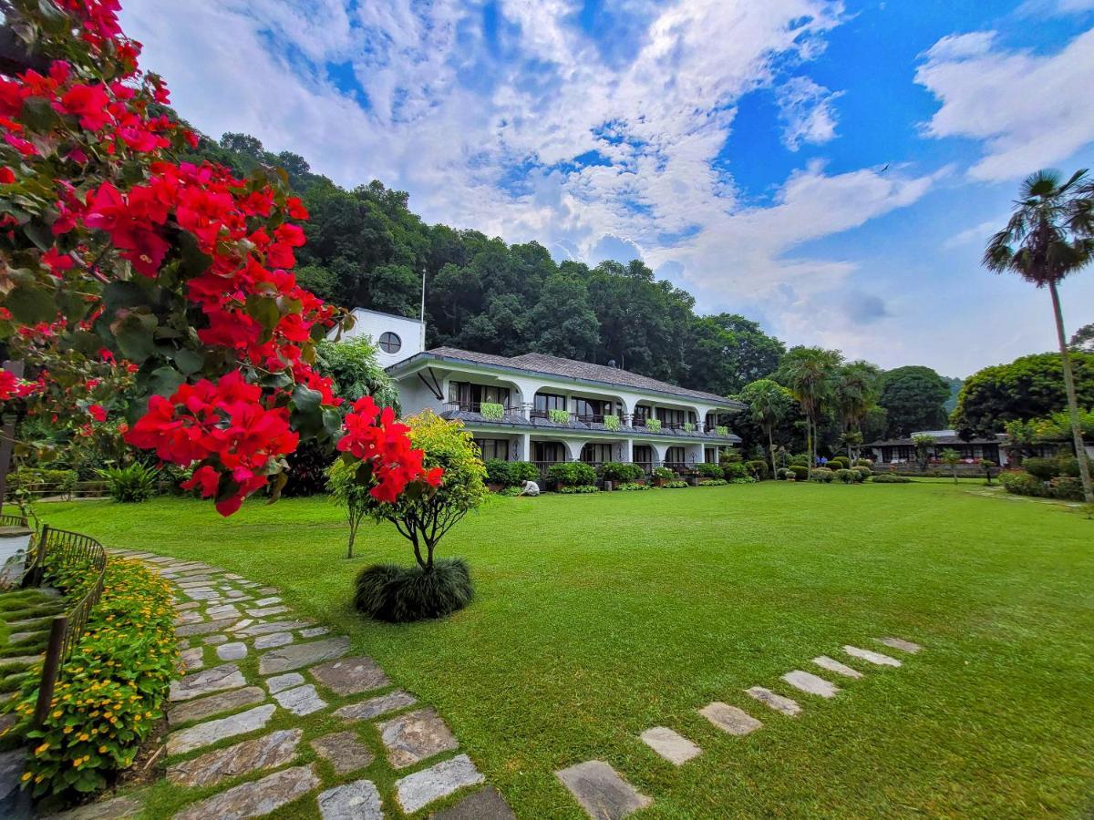 Fish Tail Lodge Pokhara Bagian luar foto