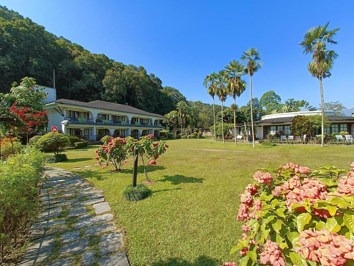 Fish Tail Lodge Pokhara Bagian luar foto