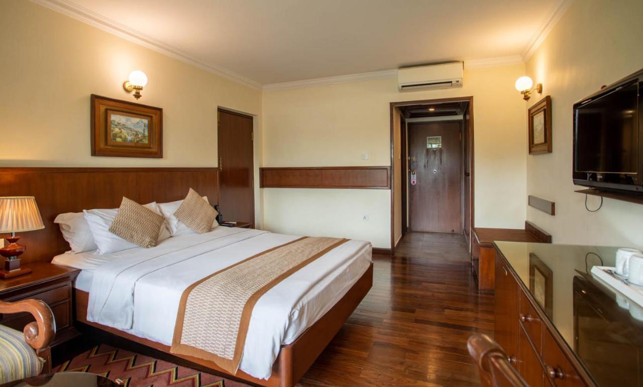 Fish Tail Lodge Pokhara Bagian luar foto