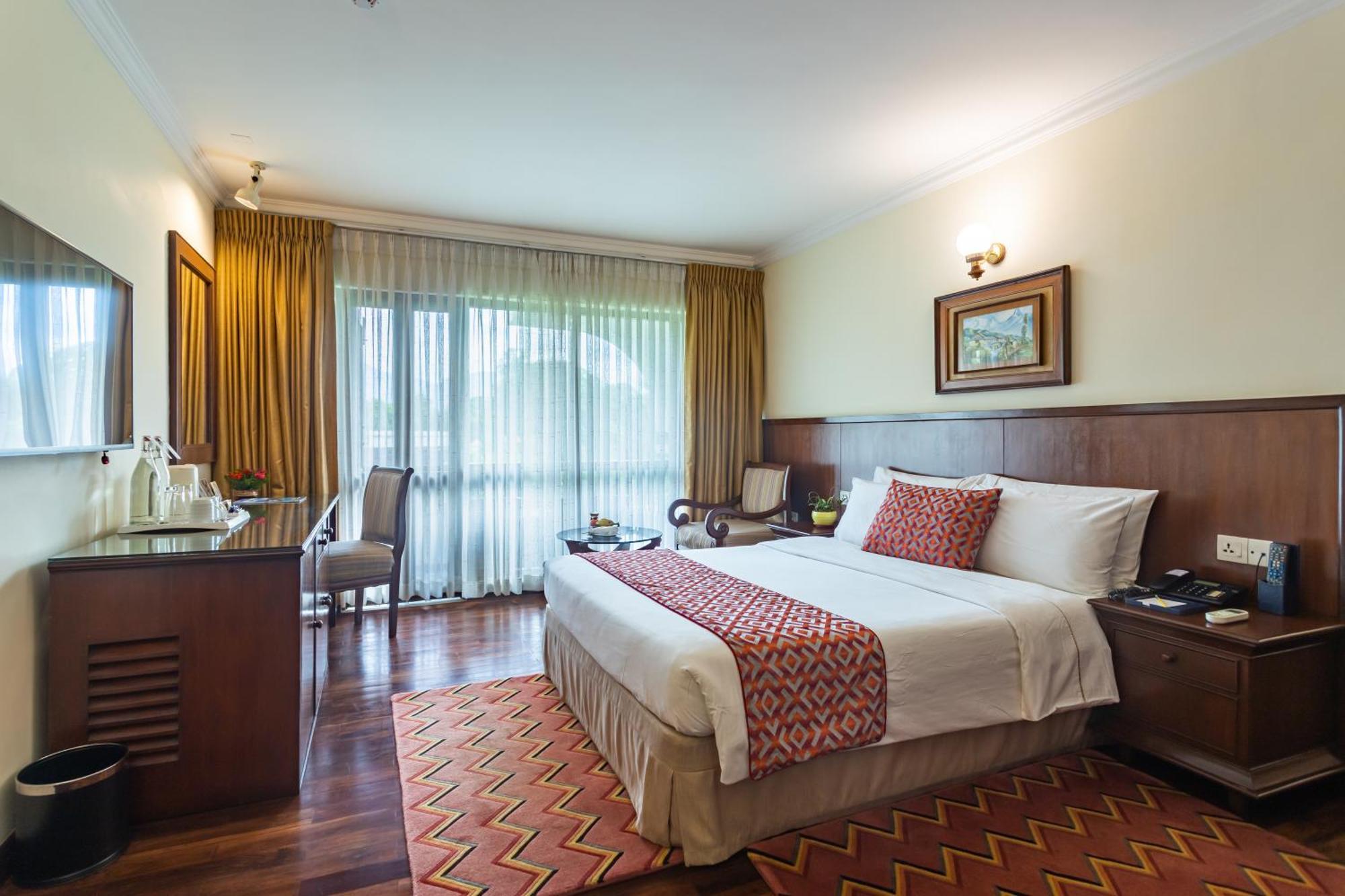 Fish Tail Lodge Pokhara Bagian luar foto