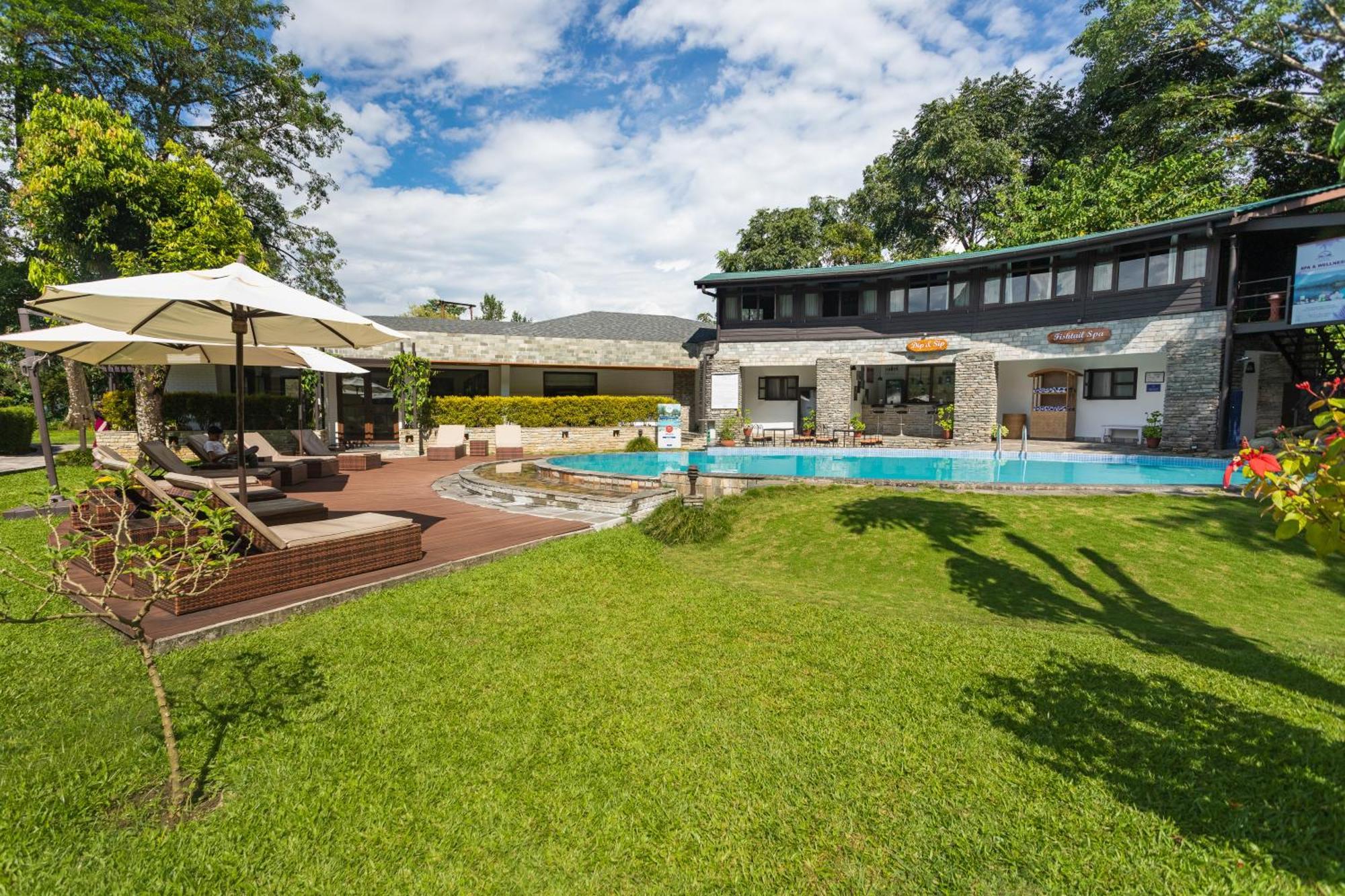 Fish Tail Lodge Pokhara Bagian luar foto