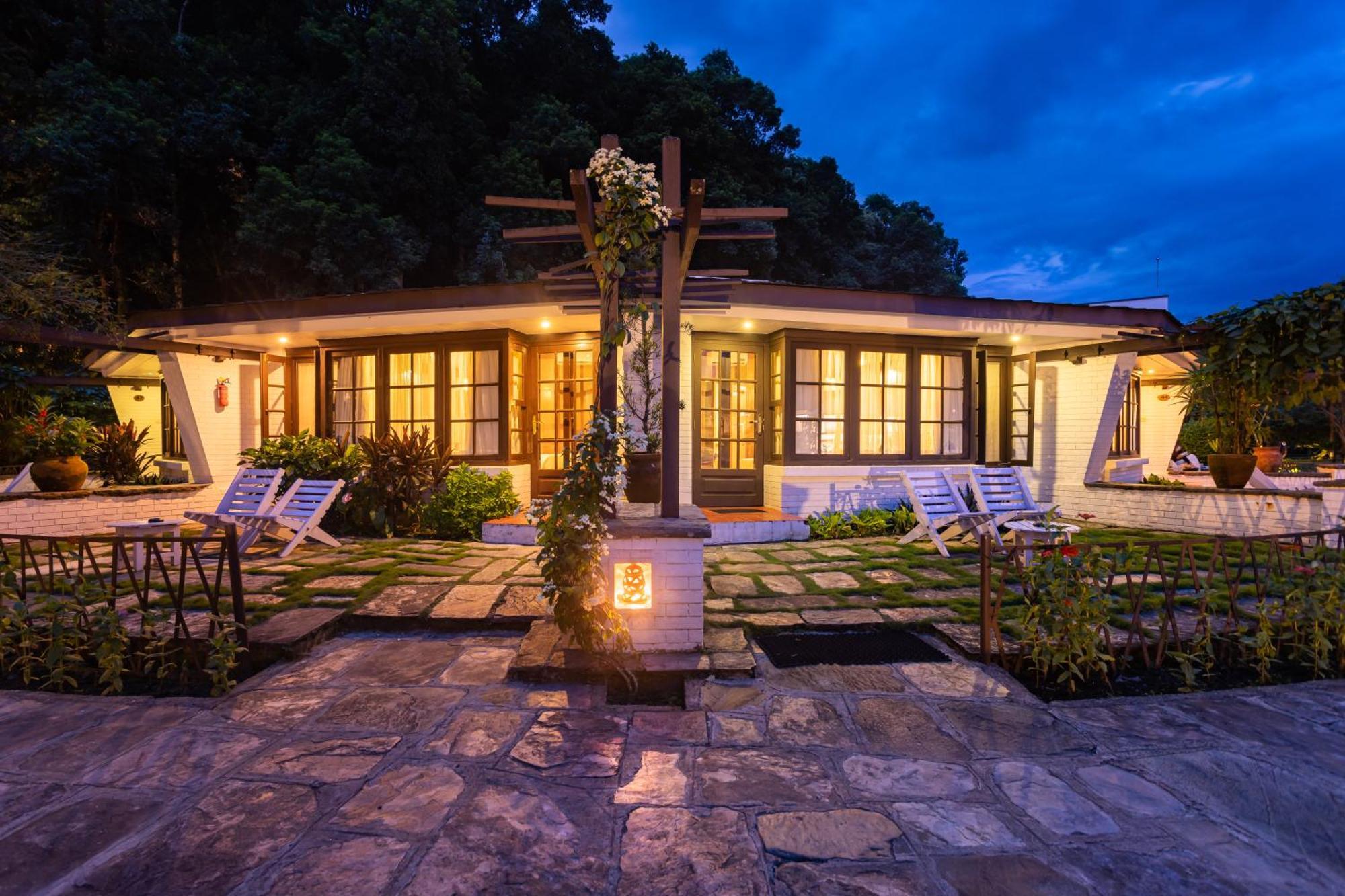 Fish Tail Lodge Pokhara Bagian luar foto