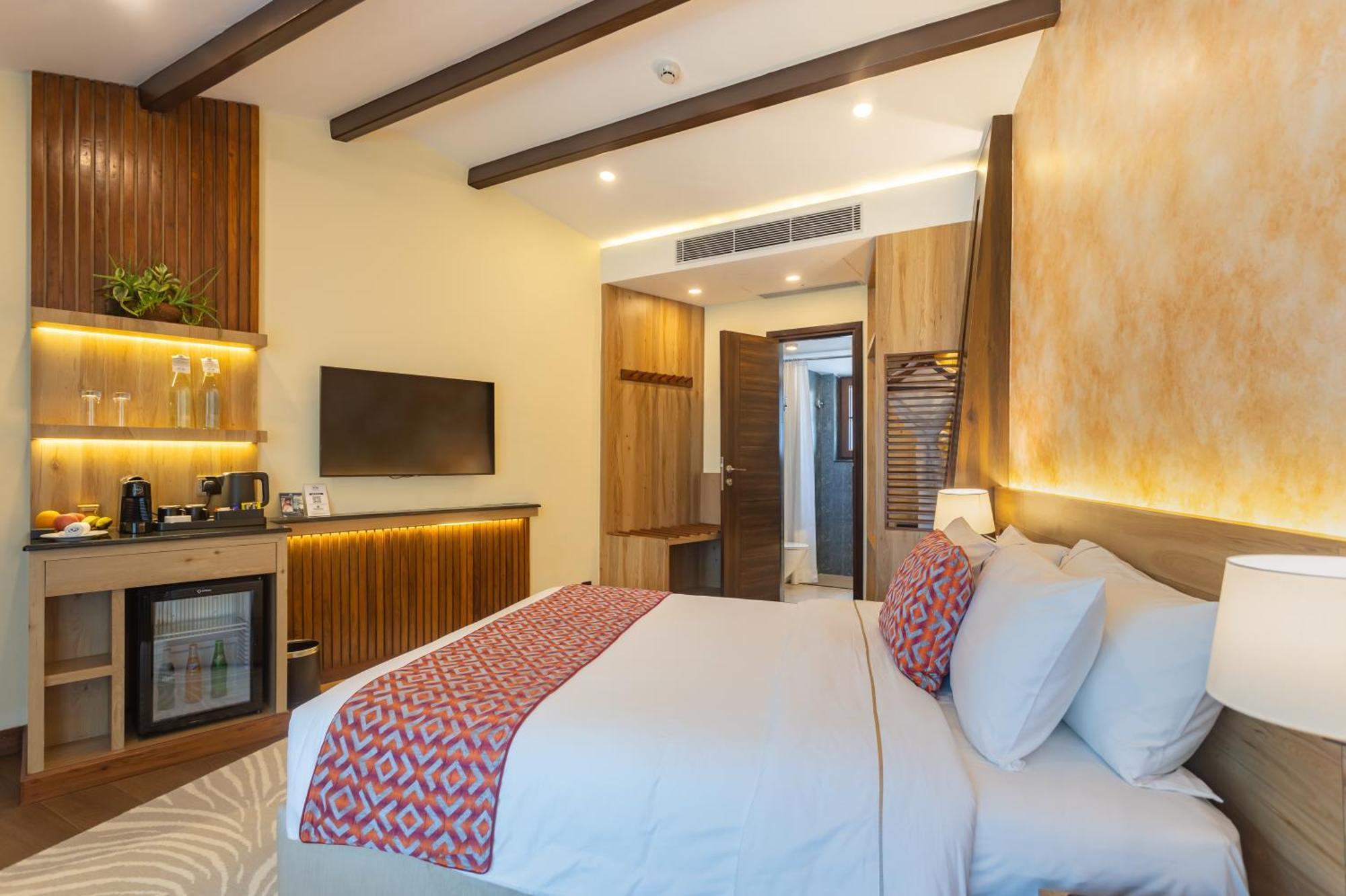 Fish Tail Lodge Pokhara Bagian luar foto