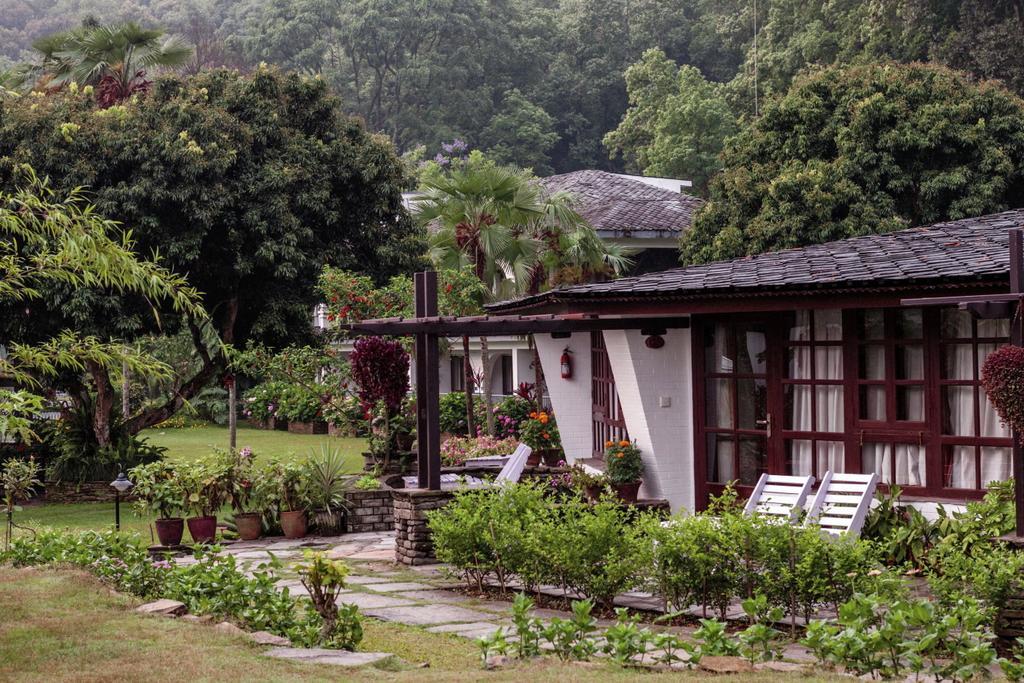 Fish Tail Lodge Pokhara Bagian luar foto